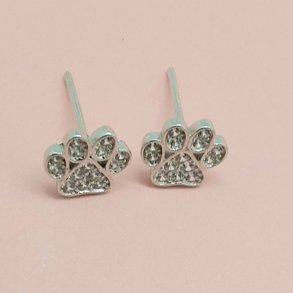Coset Clearout! Paw Print Stud Earings - Picture 4 of 5